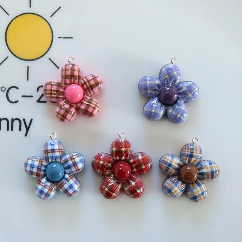 Resin Art A Keychain - 10Pcs Sweet Flower Planar Resin Pendant