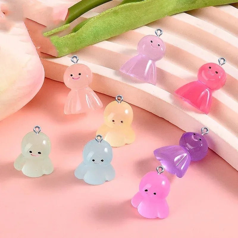 Resin Art Pendant - 10Pcs Glow In Dark Cartoon Doll
