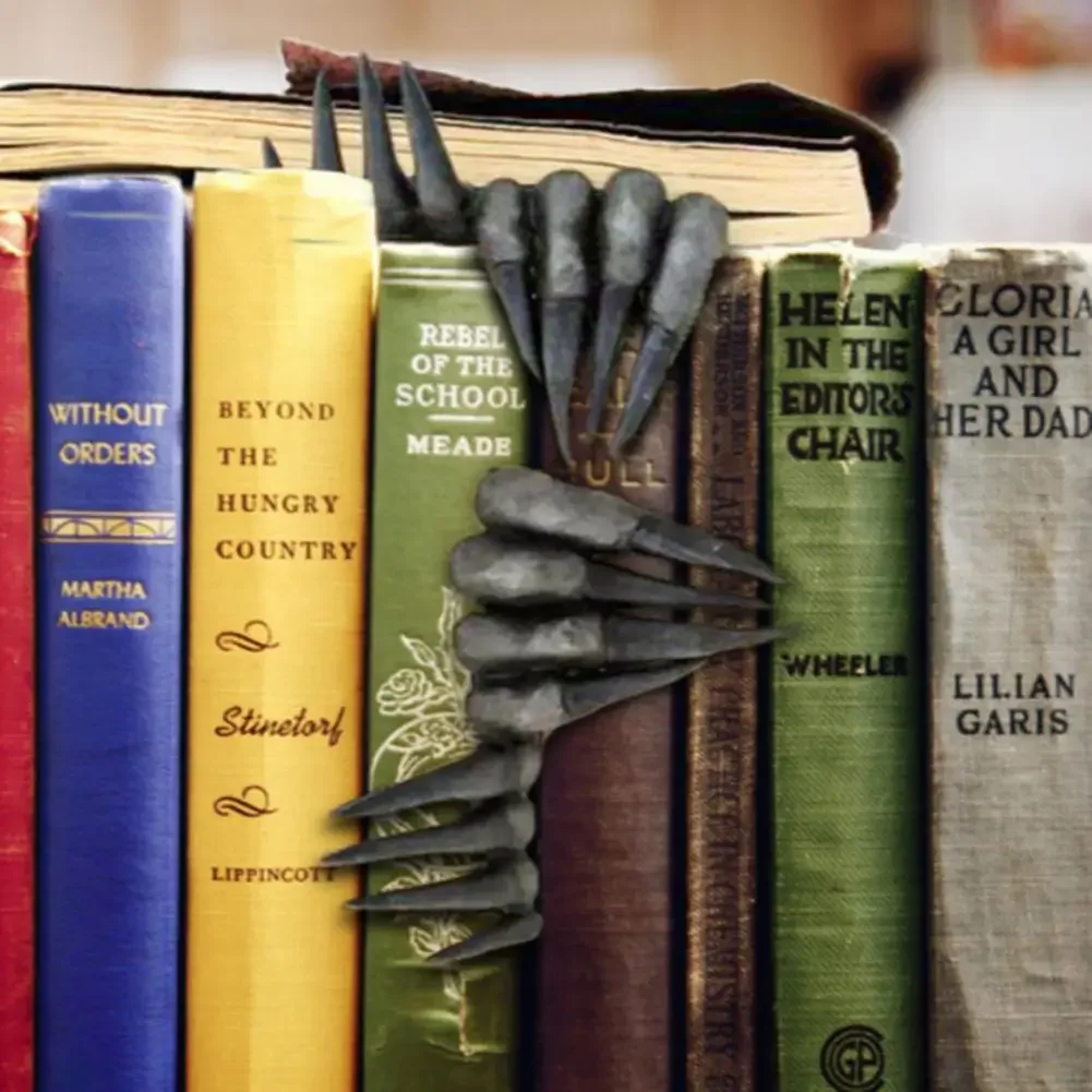 Thriller Devil's Hand Bookmark - đánh giá và giá Resin Art Bookmark