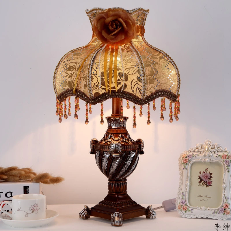 Bắc Âu Công Chúa Vintage Đèn B - đánh giá và giá Resin Art In Floor