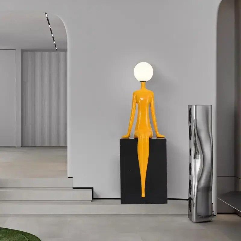 Creative Humanoid Art Sculptur - đánh giá và giá Resin Art In Floor